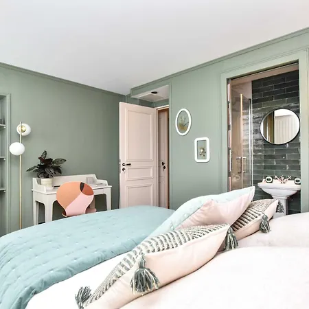 Charming 3br Apt- Montorgueil Republique * Parigi