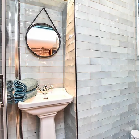 Appartamento Charming 3br Apt- Montorgueil Republique Parigi